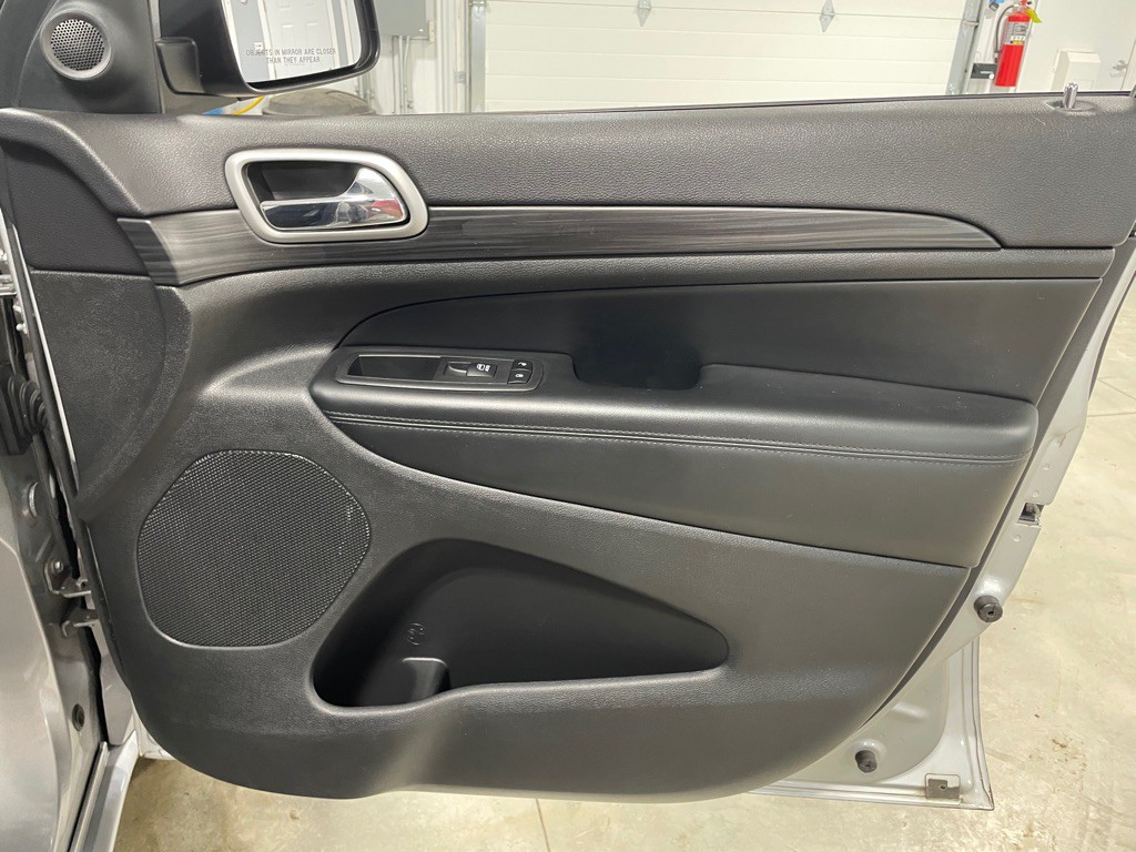 2019 Jeep Grand Cherokee Image 30