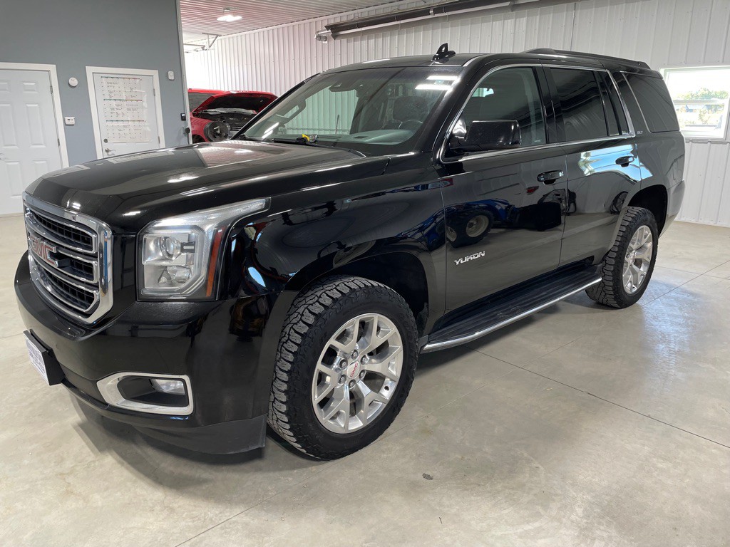 2017 GMC Yukon Image 3