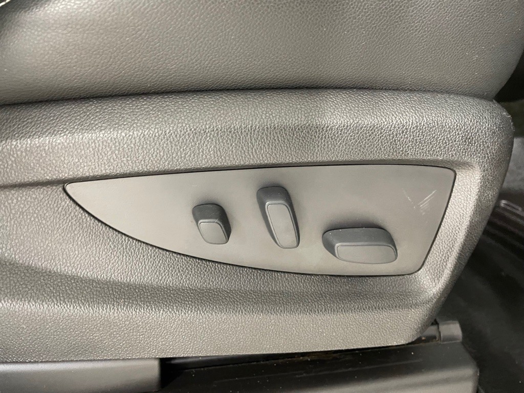 2017 GMC Yukon Image 32