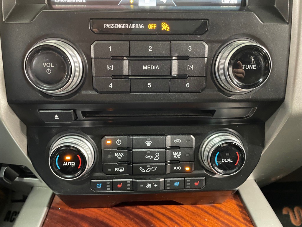 2015 Ford F-150 Image 32