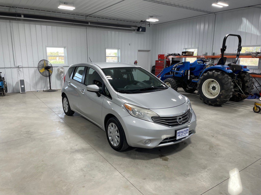 2015 Nissan Versa Image 1