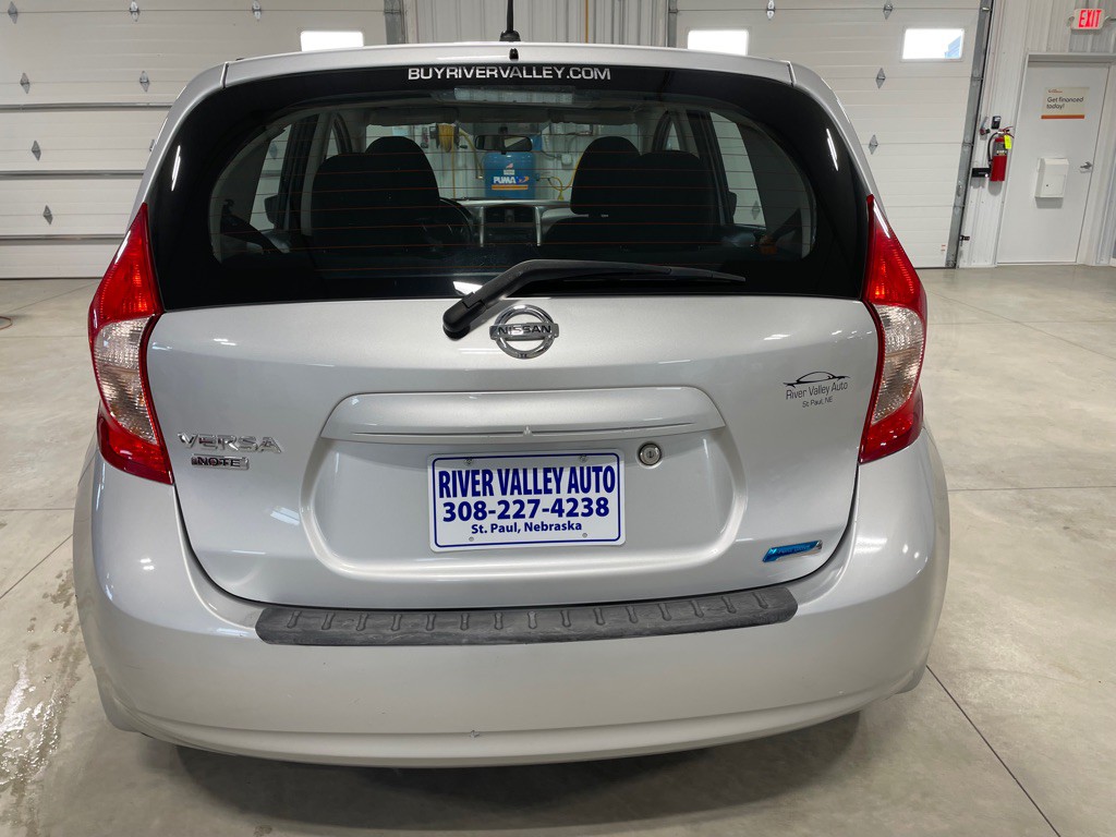 2015 Nissan Versa Image 6