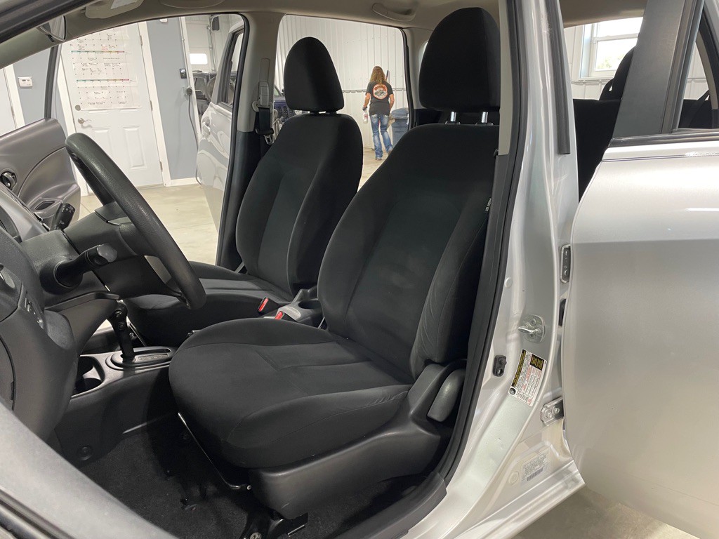 2015 Nissan Versa Image 10