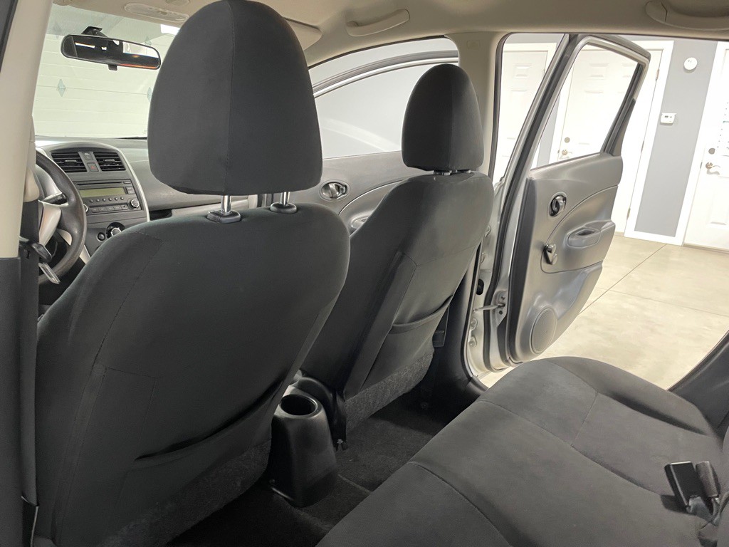 2015 Nissan Versa Image 12