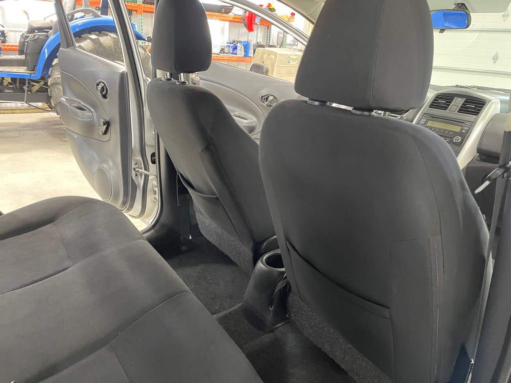 2015 Nissan Versa Image 16