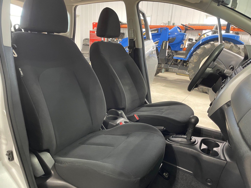 2015 Nissan Versa Image 21