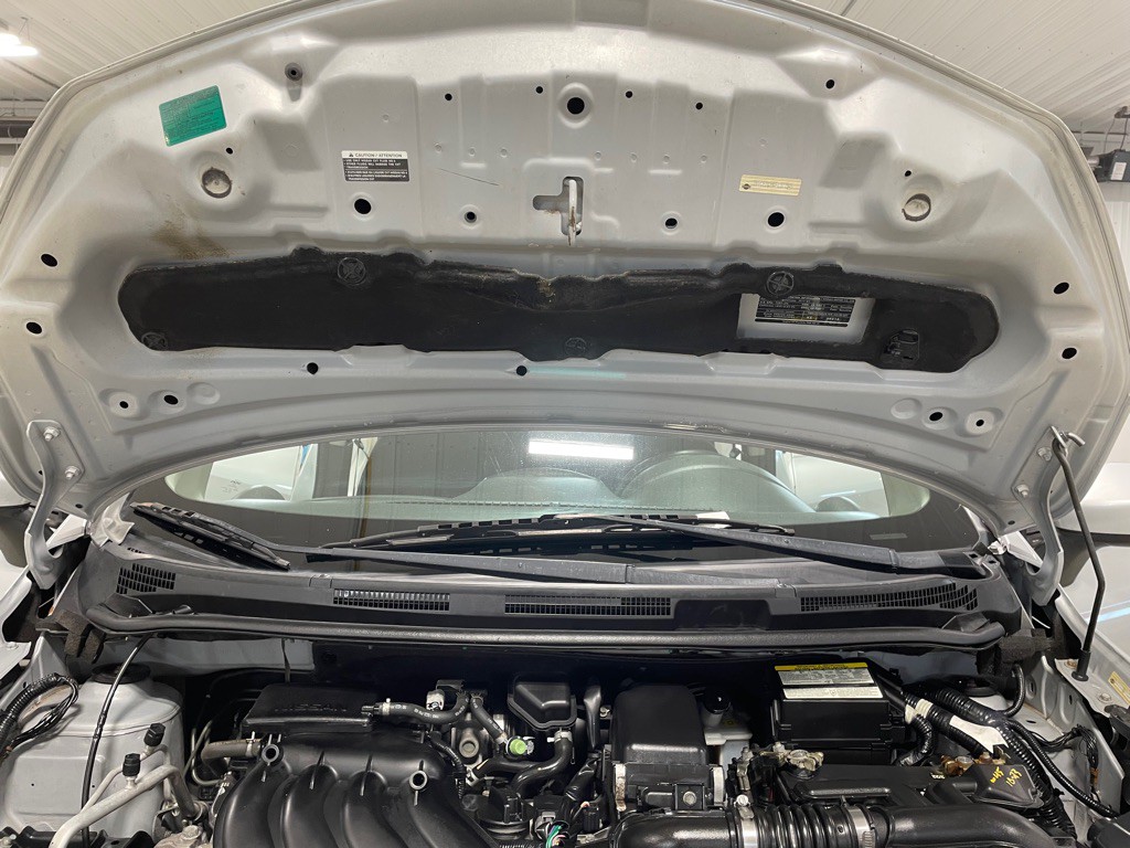 2015 Nissan Versa Image 27