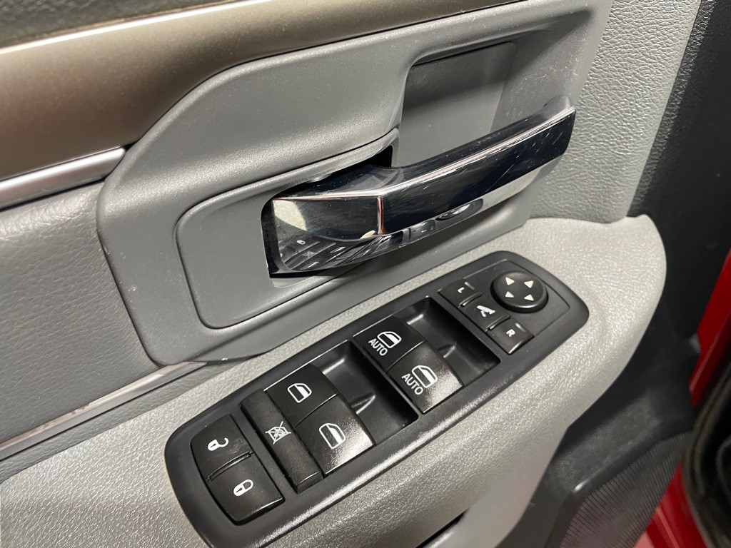 2017 RAM 1500 Image 12