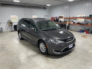 Image for 2017 Chrysler Pacifica Touring Plus ID: 6999458