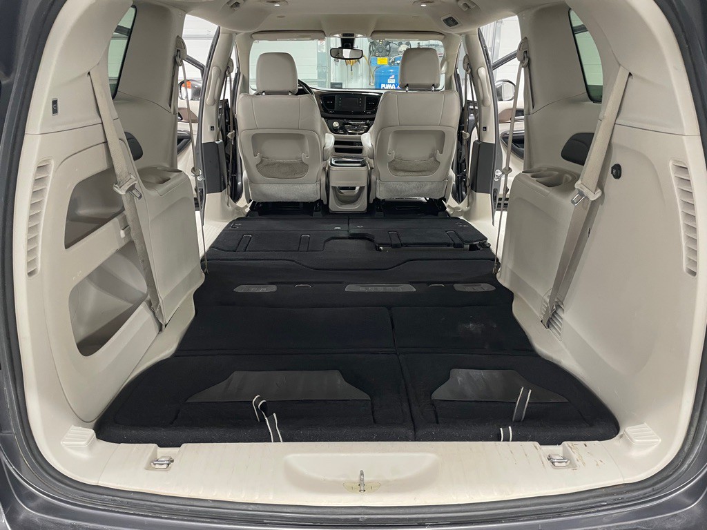 2017 Chrysler Pacifica Image 19