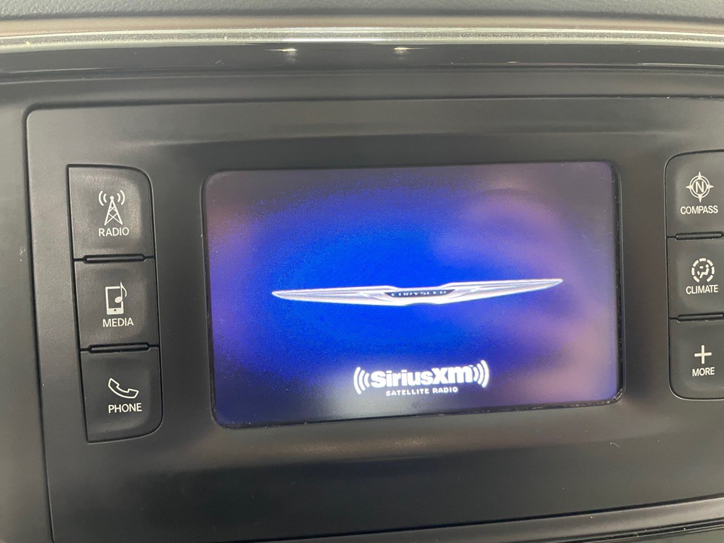 2017 Chrysler Pacifica Image 31