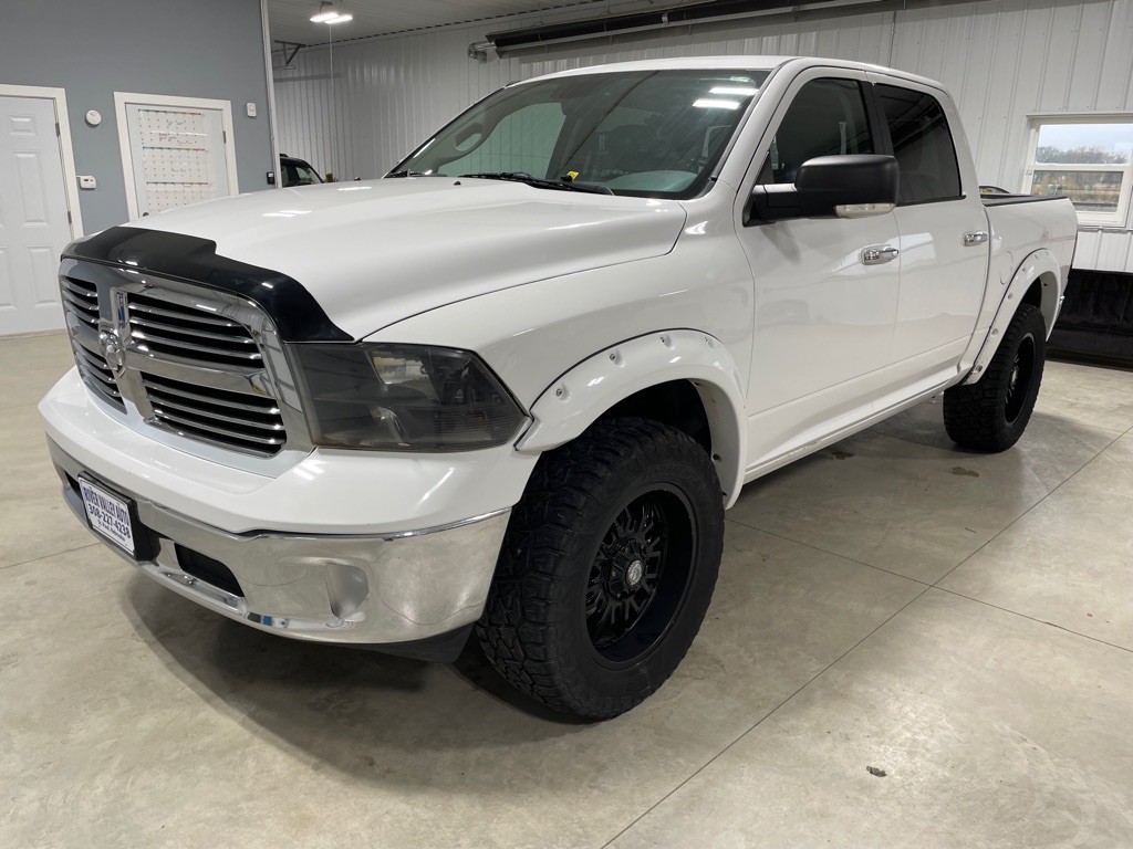 2014 RAM 1500 Image 3