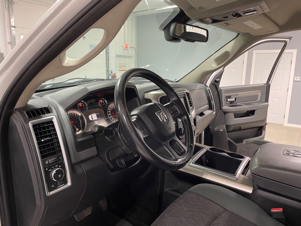 2014 RAM 1500 Image 9