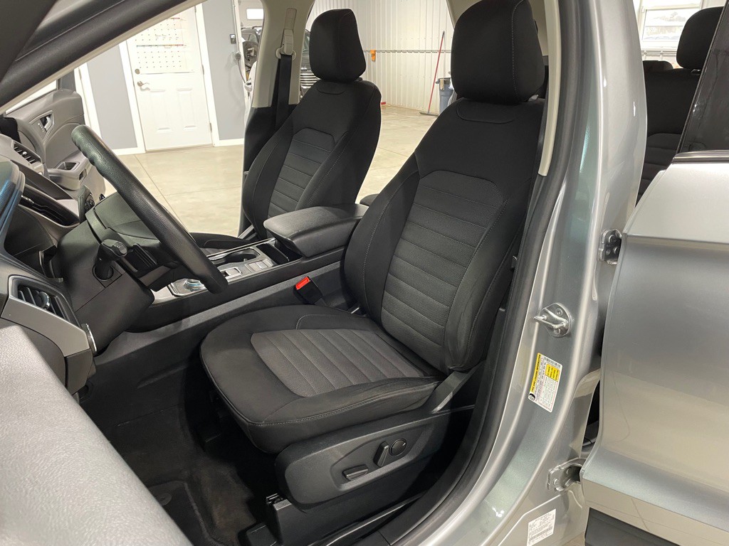 2020 Ford Edge Image 10