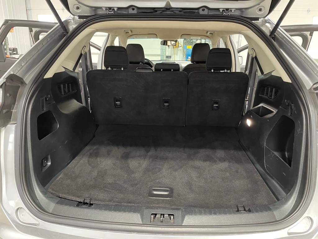 2020 Ford Edge Image 17