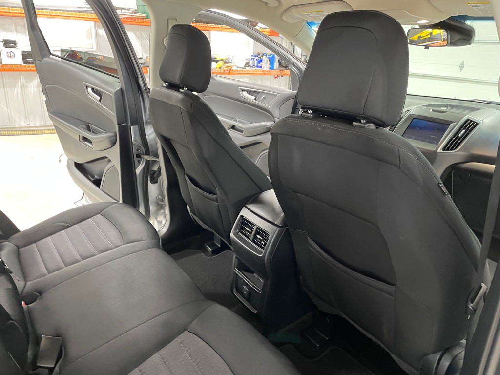 2020 Ford Edge Image 20