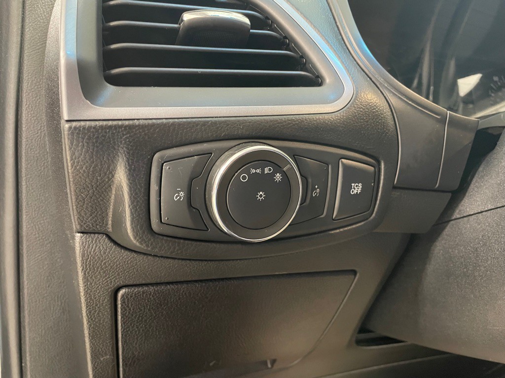 2020 Ford Edge Image 26