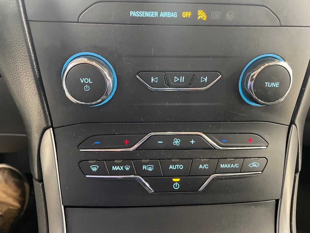 2020 Ford Edge Image 31