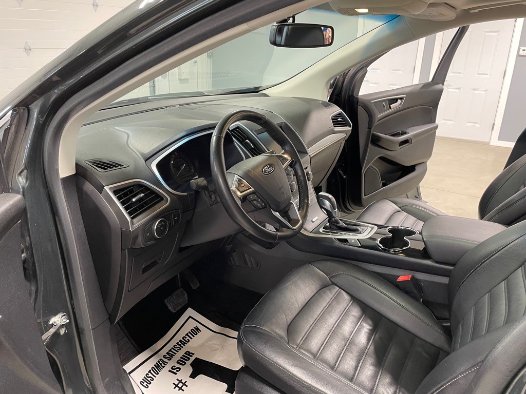 2015 Ford Edge Image 9