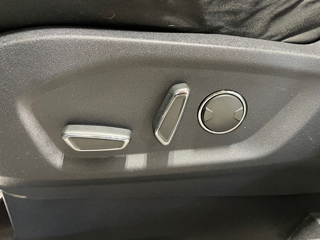 2015 Ford Edge Image 11