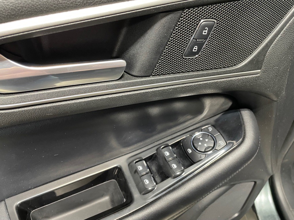 2015 Ford Edge Image 12