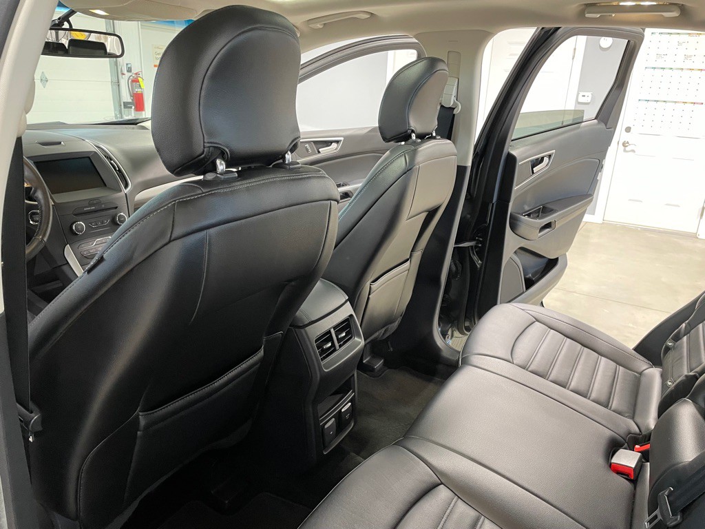 2015 Ford Edge Image 14