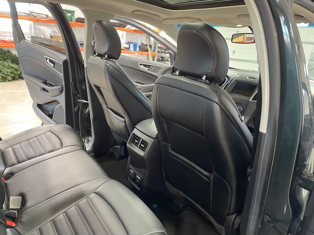 2015 Ford Edge Image 22