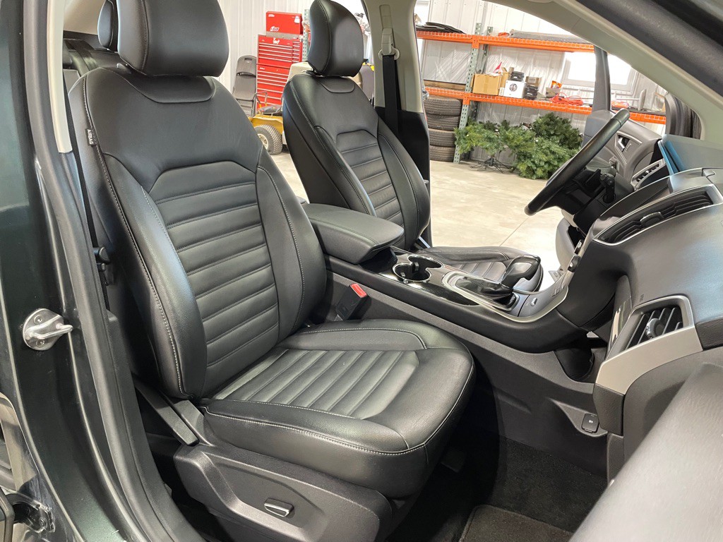 2015 Ford Edge Image 24