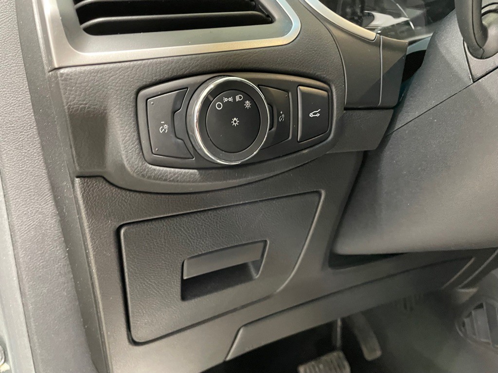 2015 Ford Edge Image 28