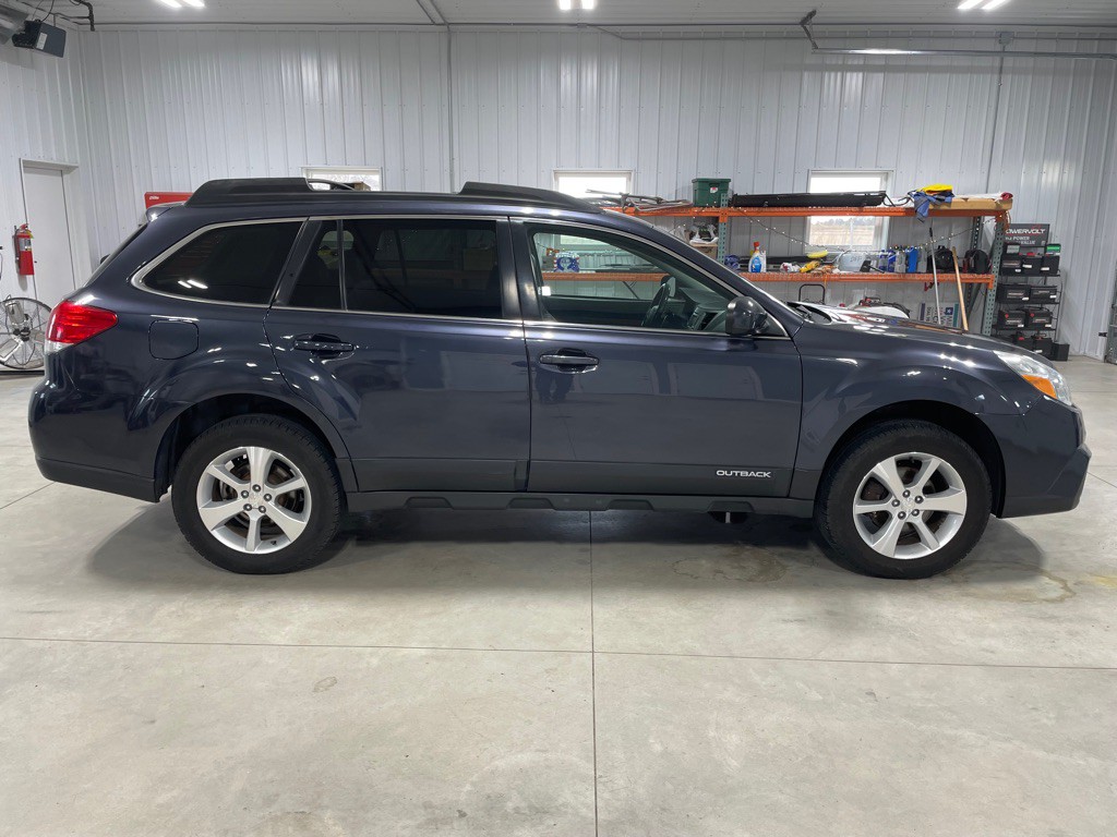 2013 Subaru Outback Image 7