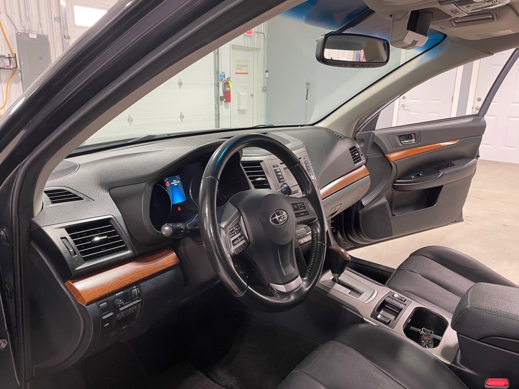 2013 Subaru Outback Image 8