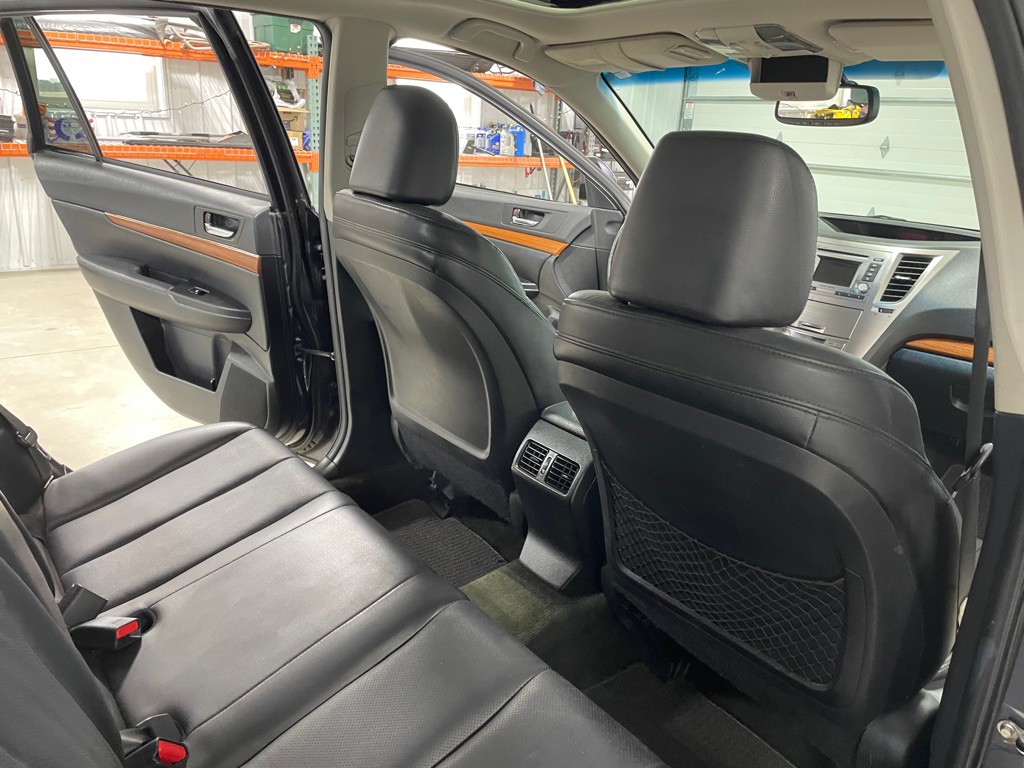 2013 Subaru Outback Image 19