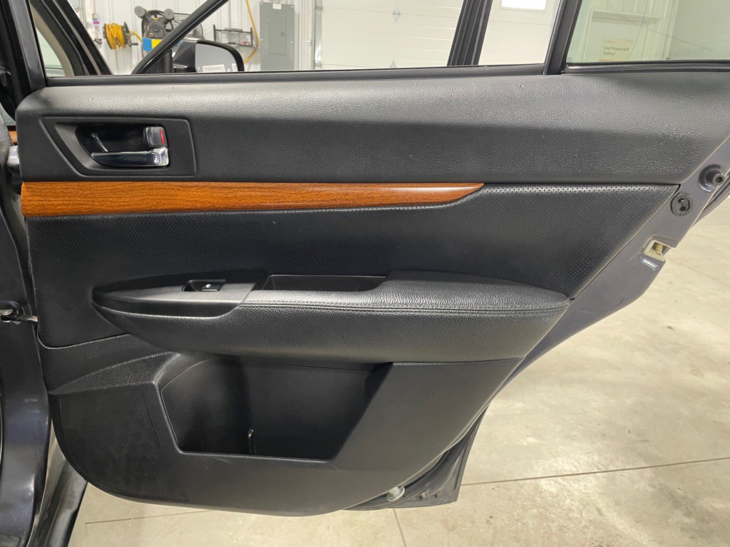 2013 Subaru Outback Image 21