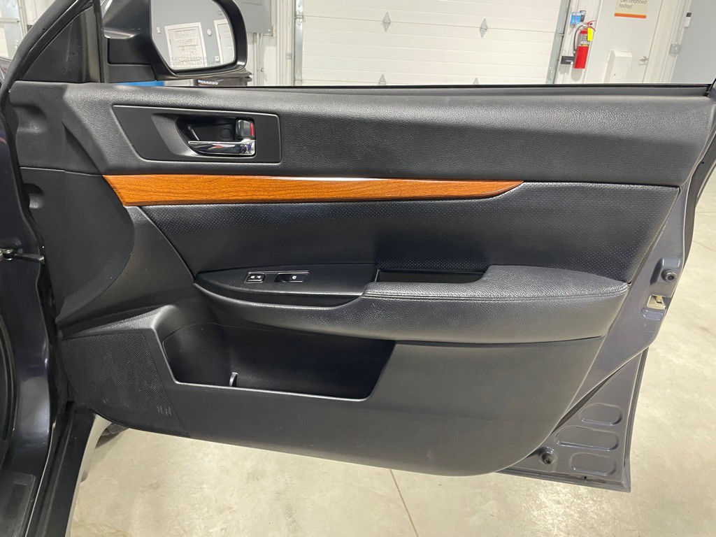 2013 Subaru Outback Image 26