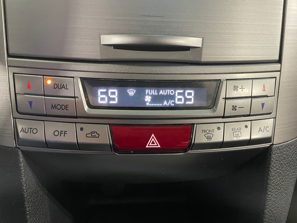 2013 Subaru Outback Image 33