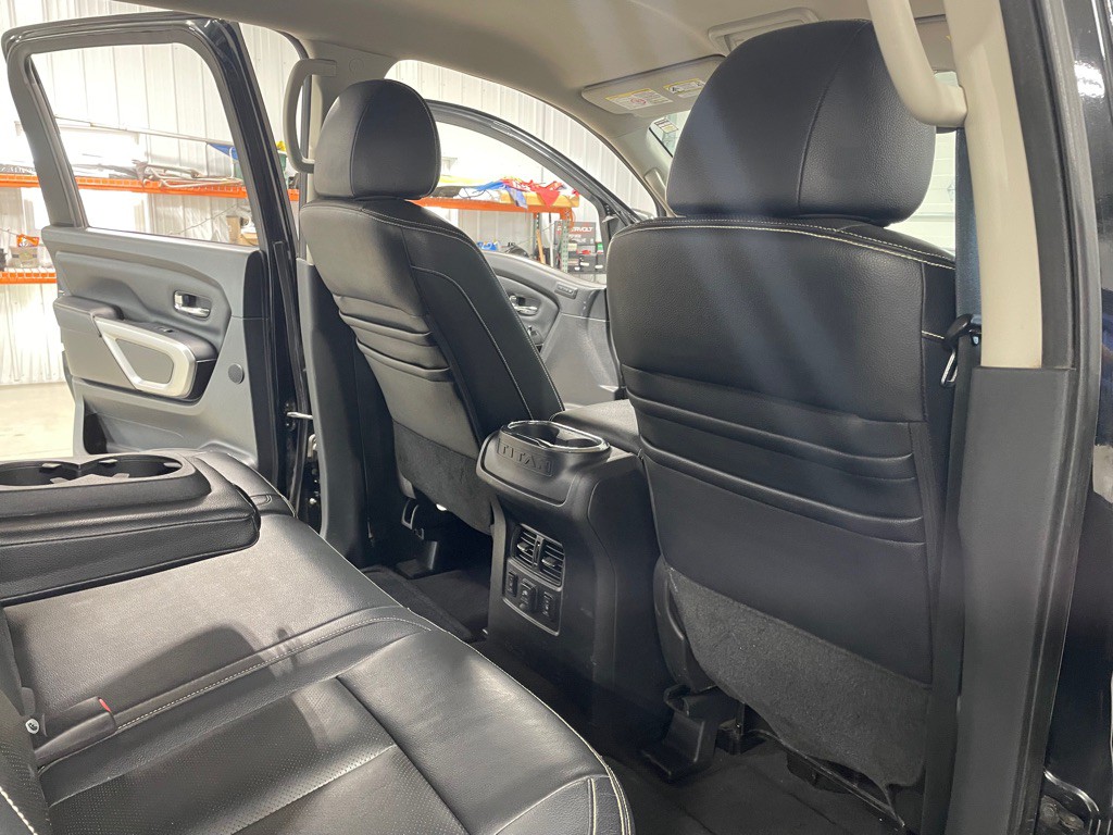 2016 Nissan Titan Image 20