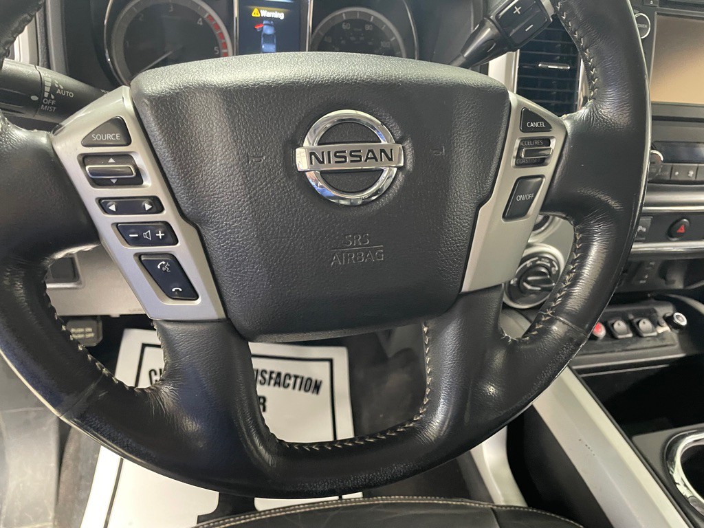 2016 Nissan Titan Image 32