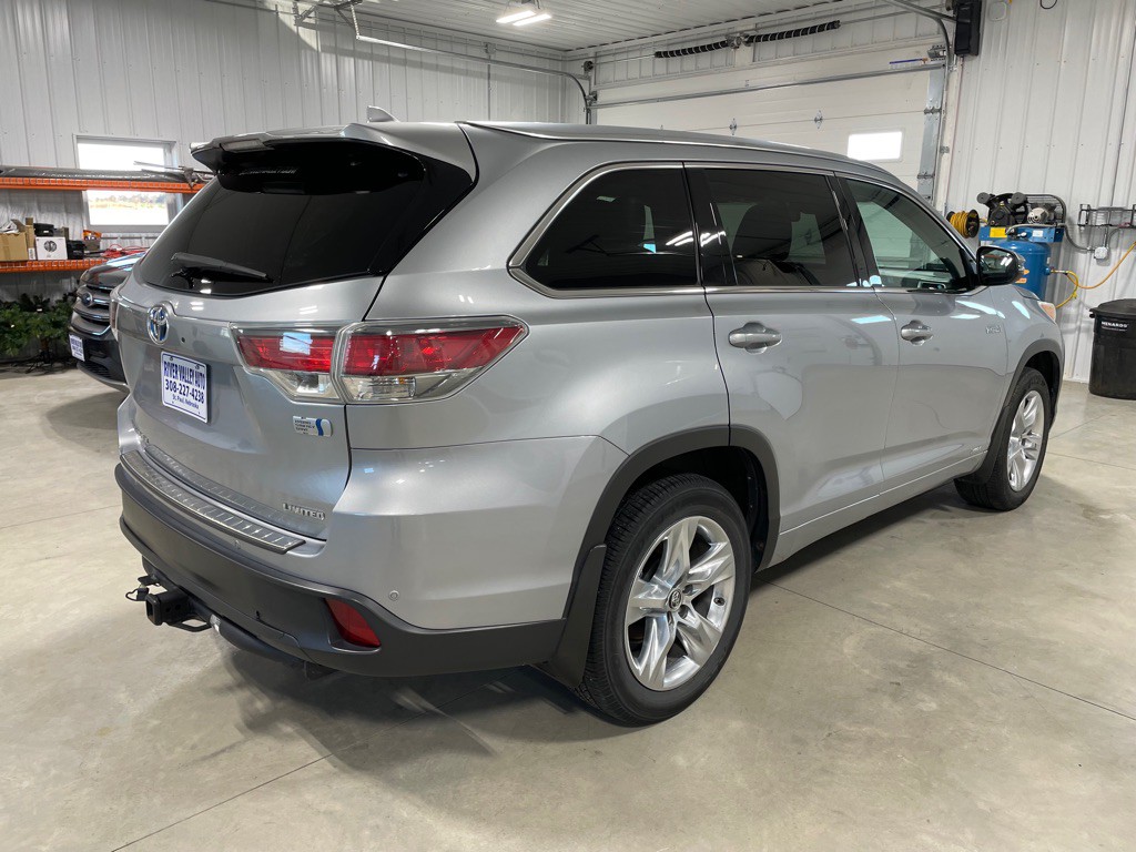 2016 Toyota Highlander Image 6