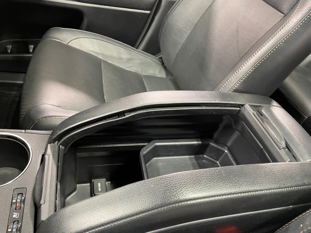 2016 Toyota Highlander Image 38