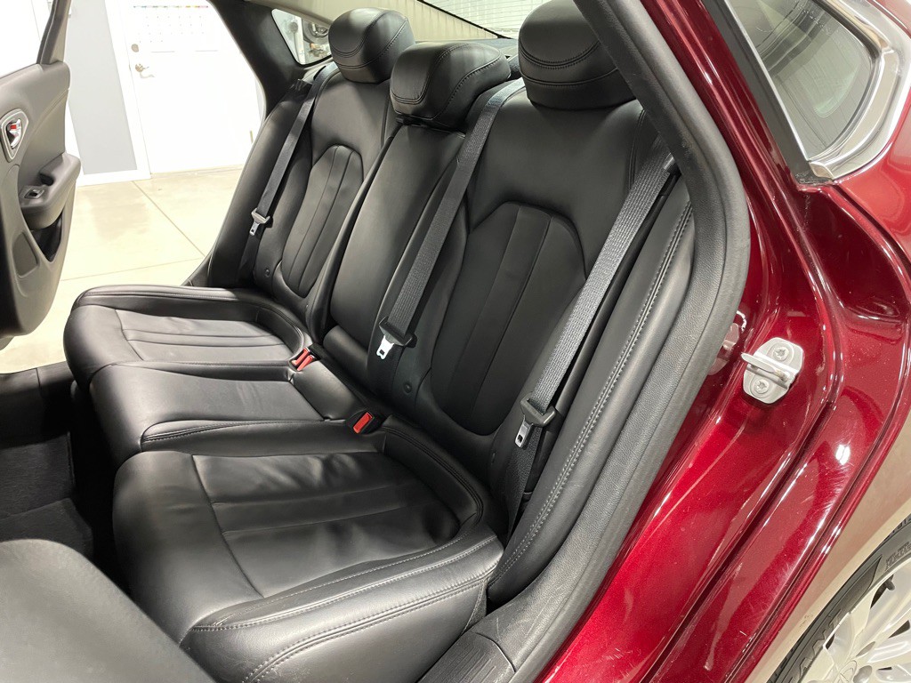 2016 Chrysler 200 Image 15