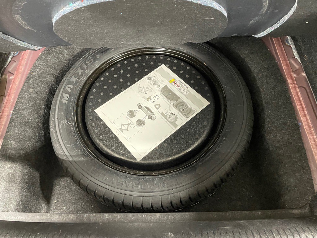 2016 Chrysler 200 Image 18