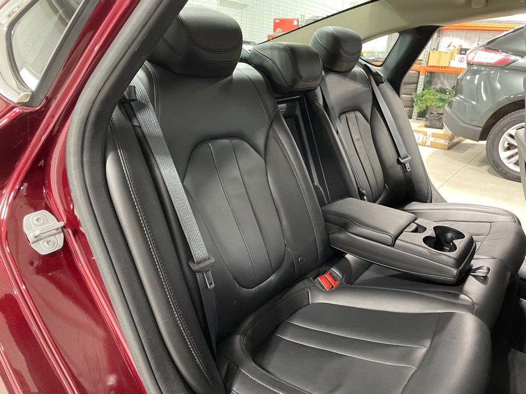 2016 Chrysler 200 Image 20