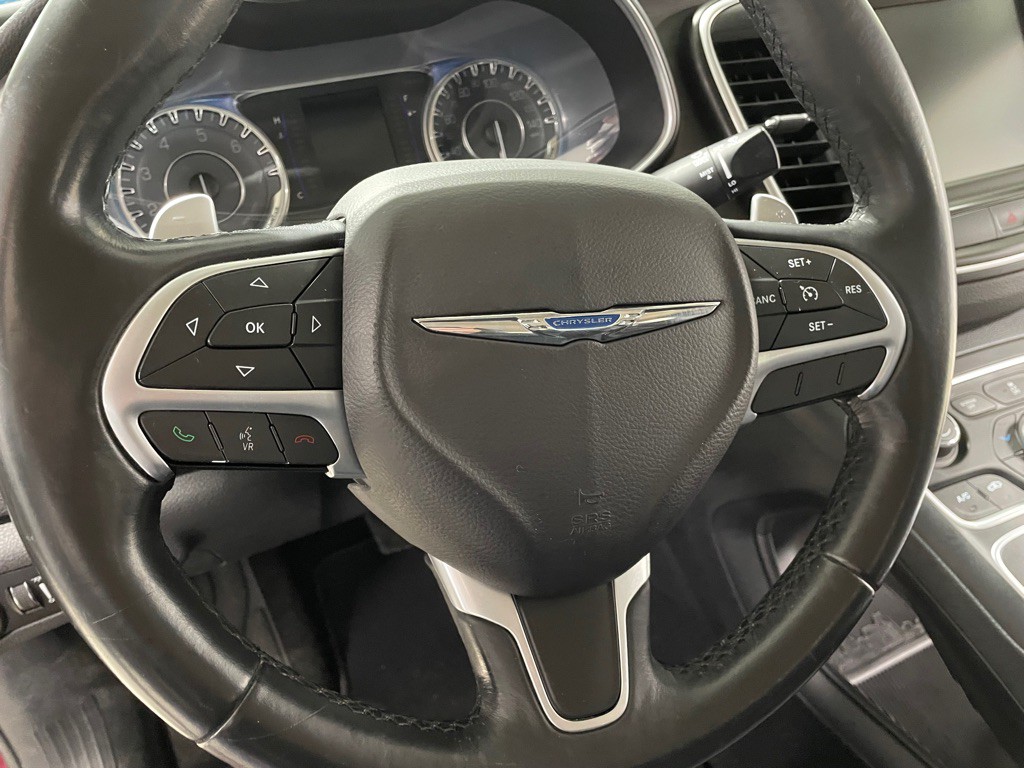 2016 Chrysler 200 Image 30