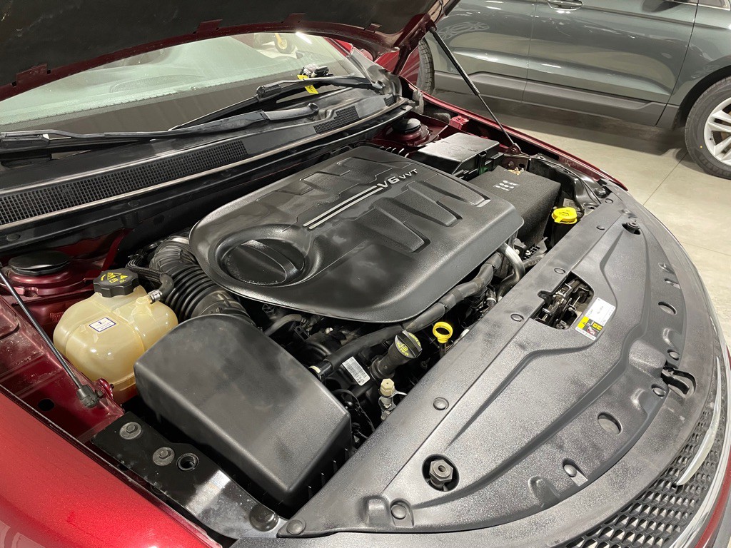 2016 Chrysler 200 Image 36