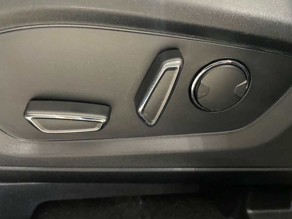 2020 Ford Explorer Image 11