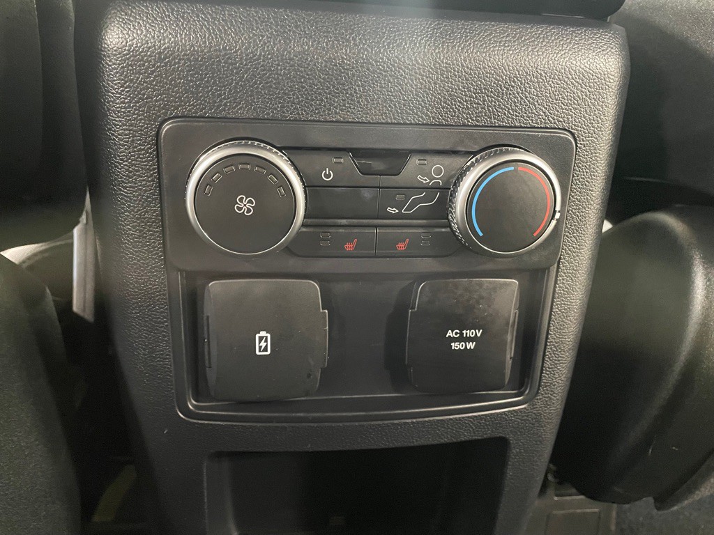 2020 Ford Explorer Image 26