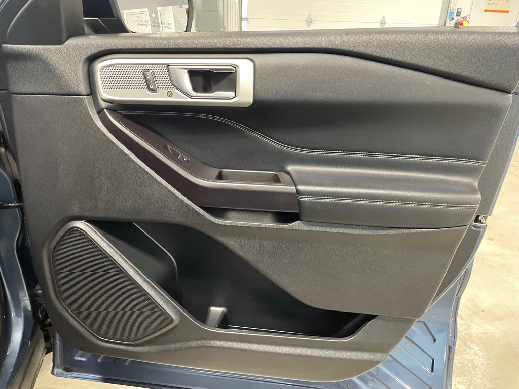 2020 Ford Explorer Image 32