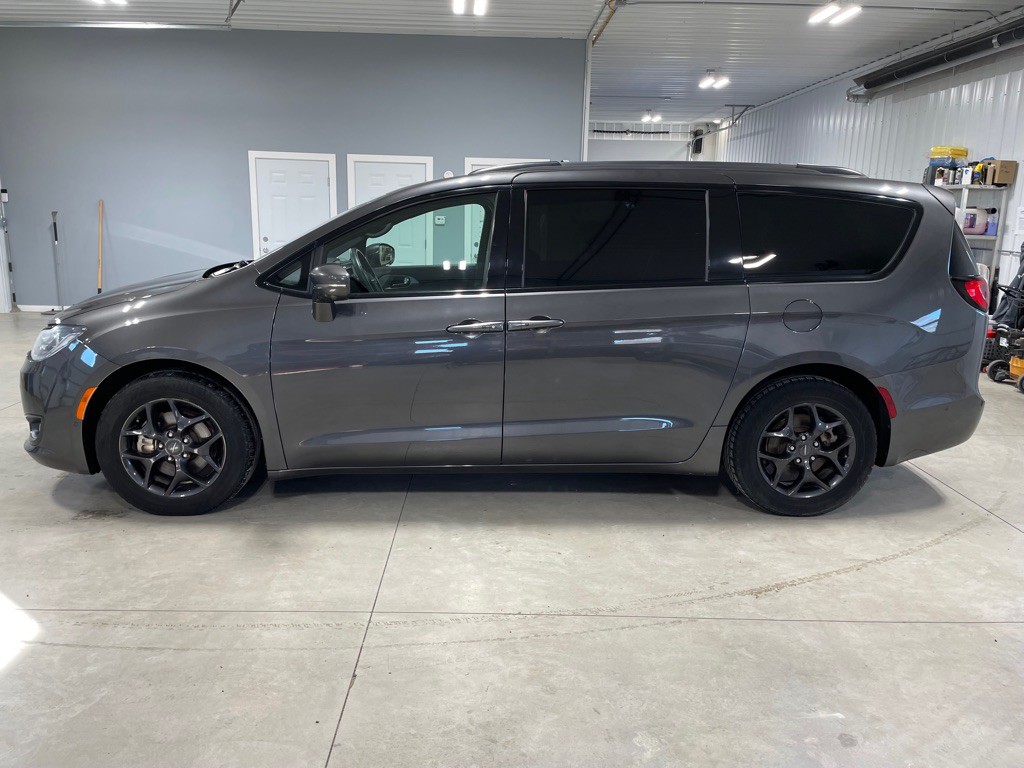 2019 Chrysler Pacifica Image 4