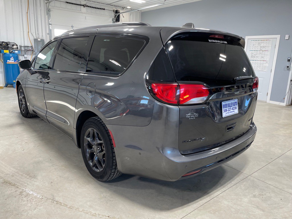 2019 Chrysler Pacifica Image 5