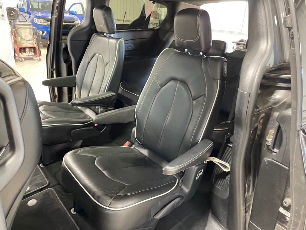 2019 Chrysler Pacifica Image 15